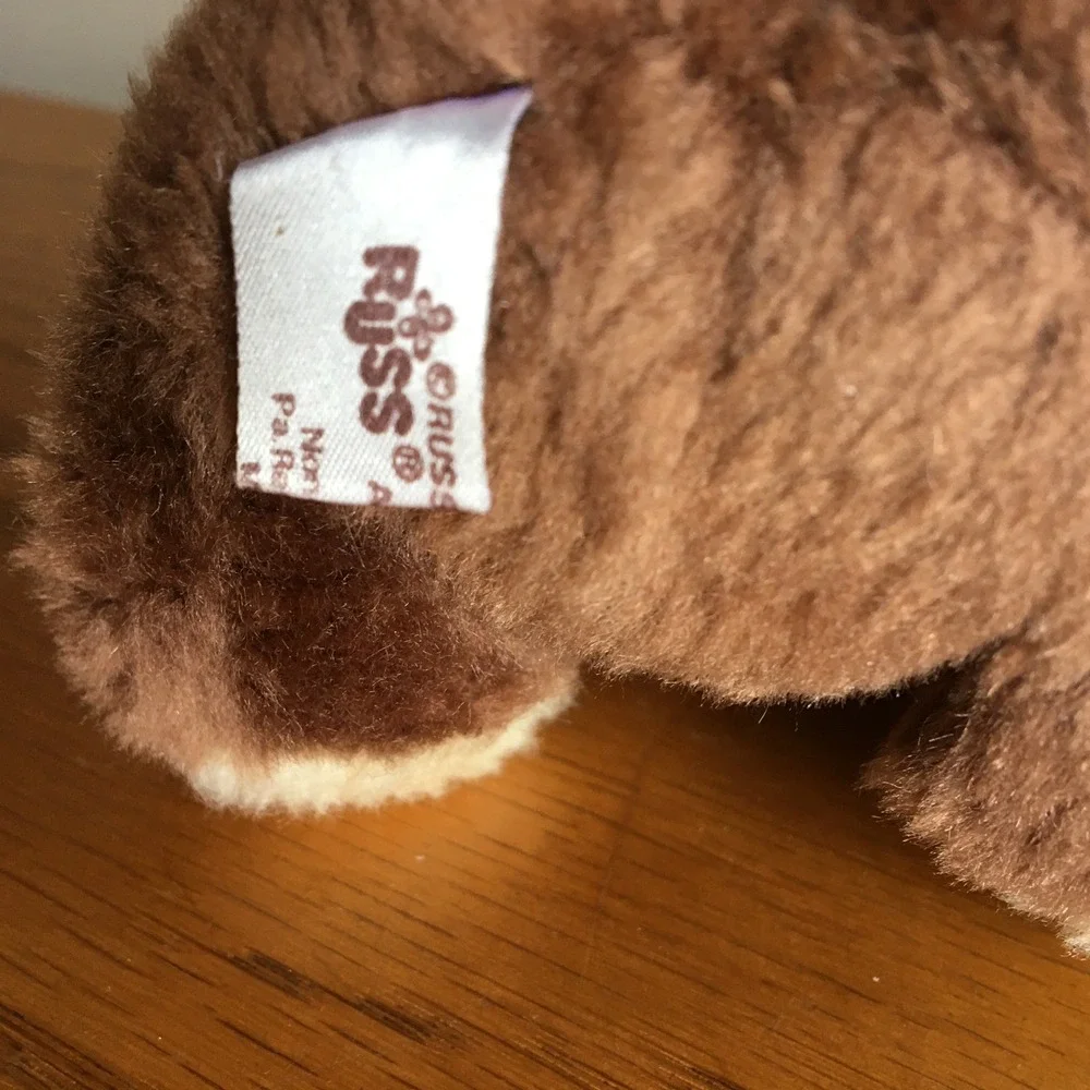 Vintage Russ Berrie Plush Brown Teddy Bear Red Bow‎ 4.5
